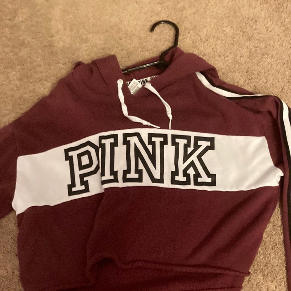 pink cropped hoodie. size M